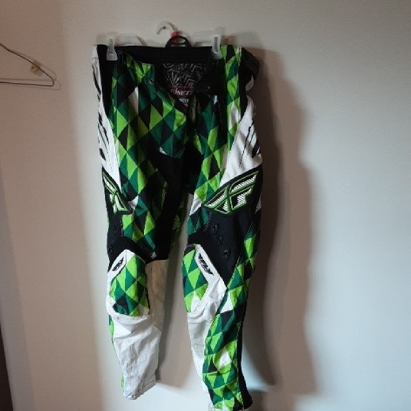 Green and Black Geometric Men's Pants - Picture 1 of 1